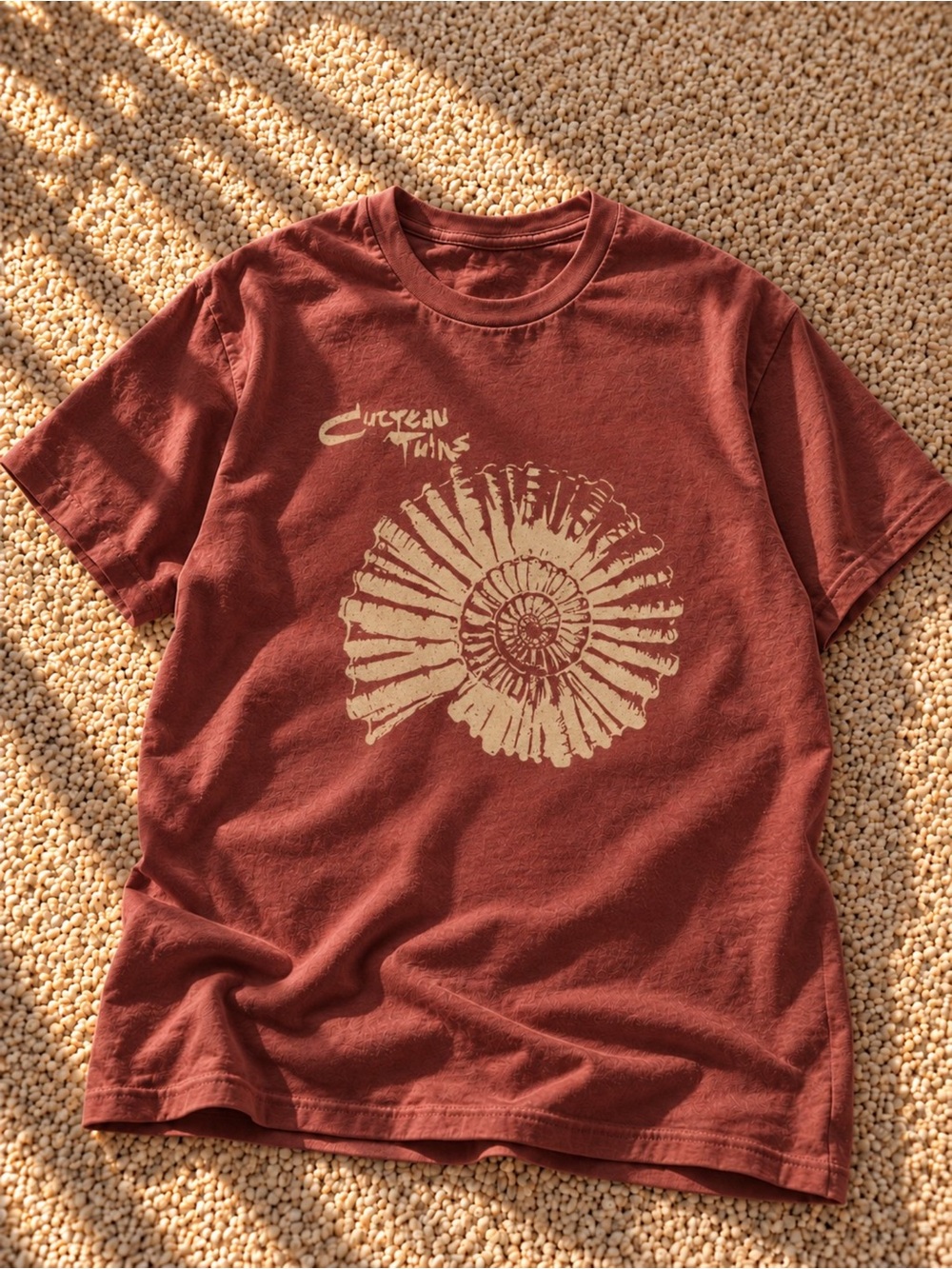 Gildan Rust Short Sleeve Tee with Cream Nautical Shell Print